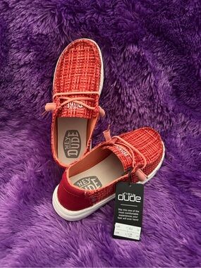 NWT! Hey Dude Wendy Crosshatch